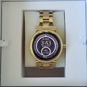 Michael Kors access Sophie gold smartwatch